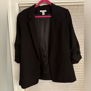 Black H&M women’s blazer with ruched sleeves